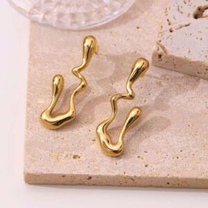 Abstract wave stud earrings in gold finish – modern minimalist jewelry